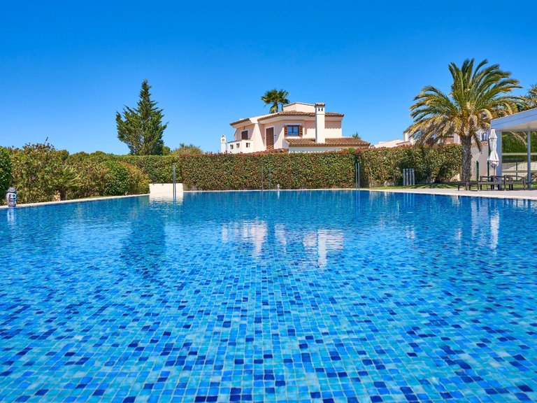 Exclusive villa on the front line of the golf course in Nova Santa Ponsa. , Calvià, Baleares 3