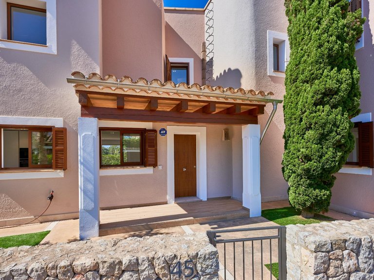 Exclusive villa on the front line of the golf course in Nova Santa Ponsa. , Calvià, Baleares 30