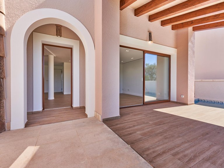 Exclusive villa on the front line of the golf course in Nova Santa Ponsa. , Calvià, Baleares 6
