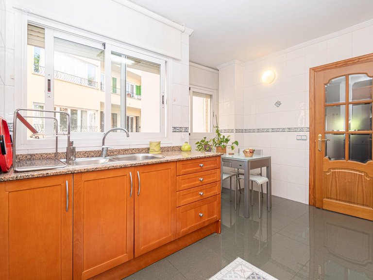 First-floor flat for sale in Parc de Ses Estacions with optional garage , Palma de Mallorca, Baleares 7