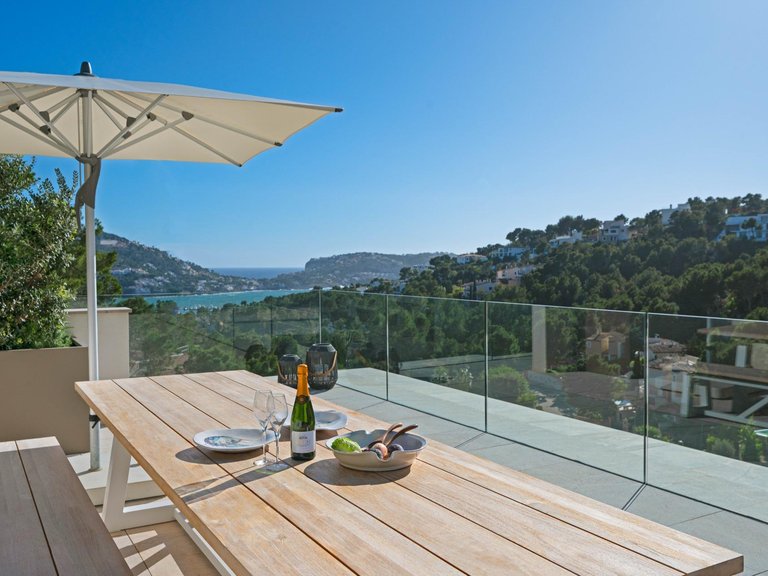 Exceptional 5-bed villa with sea views in Puerto Andratx , Andratx, Baleares 1