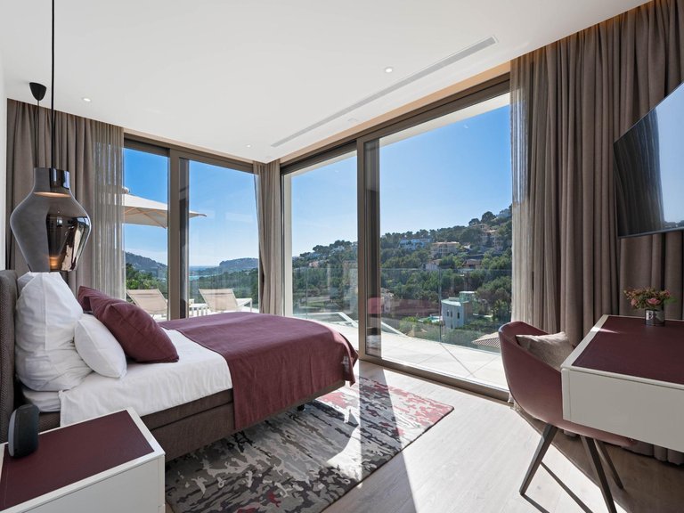 Exceptional 5-bed villa with sea views in Puerto Andratx , Andratx, Baleares 27