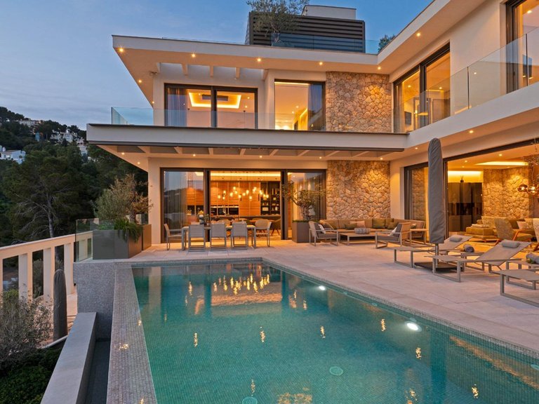 Exceptional 5-bed villa with sea views in Puerto Andratx , Andratx, Baleares 7