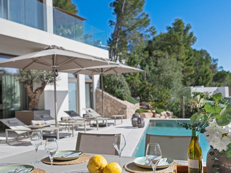 Exceptional 5-bed villa with sea views in Puerto Andratx , Andratx, Baleares 8