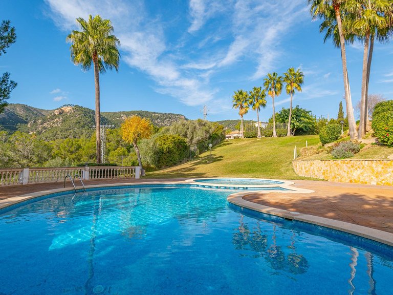 4-bedroom townhouse with pool and garage in Sant Agustí , Palma de Mallorca, Baleares 2