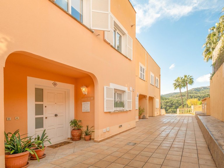 4-bedroom townhouse with pool and garage in Sant Agustí , Palma de Mallorca, Baleares 3