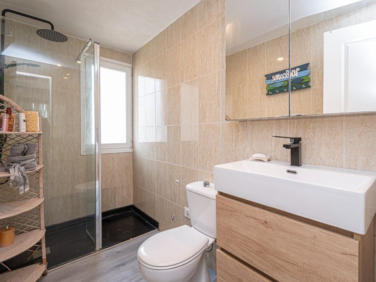 Flat with 2 bedrooms and terrace 200 metres from Magaluf beach , Calvià, Baleares 14