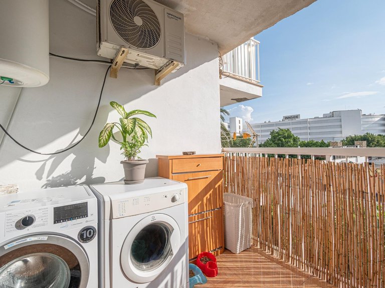 Flat with 2 bedrooms and terrace 200 metres from Magaluf beach , Calvià, Baleares 17