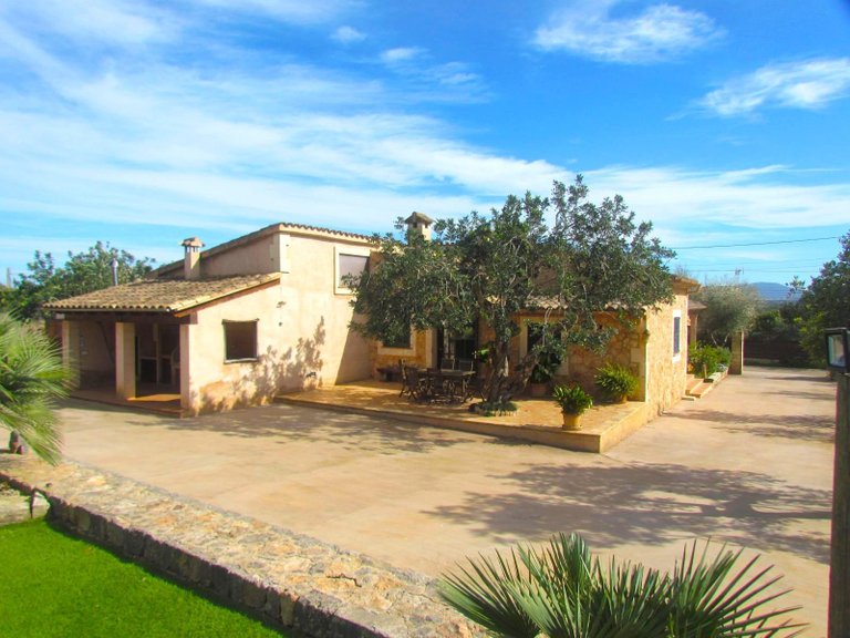 Spectacular Country Estate with Garden, Pool, Barbecue, and Parking in Santa Eugenia , Santa Eugènia, Baleares 5