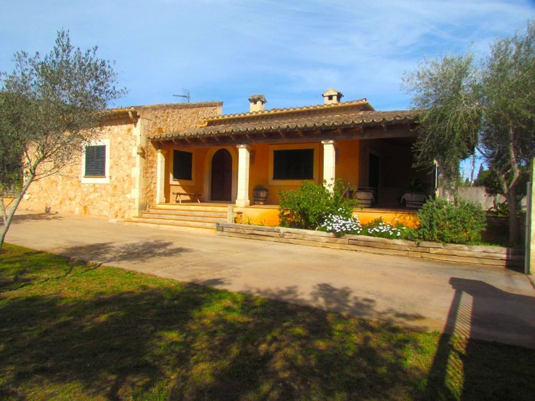 Spectacular Country Estate with Garden, Pool, Barbecue, and Parking in Santa Eugenia , Santa Eugènia, Baleares 6
