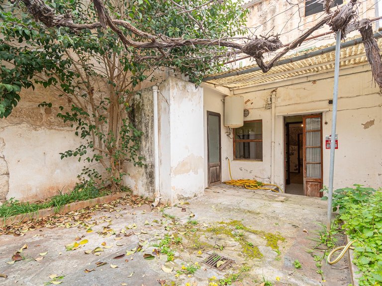 Great Investment Opportunity: House with Garden and 5 Bedrooms in the Heart of Inca , Inca, Baleares 12