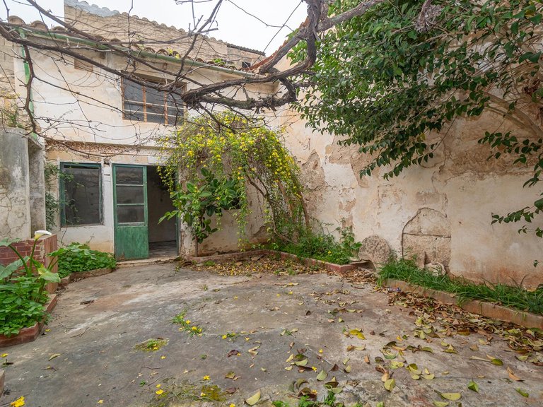Great Investment Opportunity: House with Garden and 5 Bedrooms in the Heart of Inca , Inca, Baleares 15