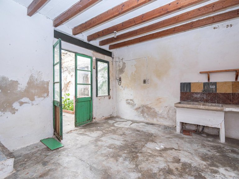 Great Investment Opportunity: House with Garden and 5 Bedrooms in the Heart of Inca , Inca, Baleares 16