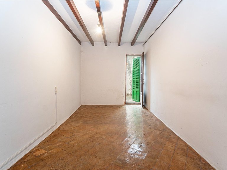 Great Investment Opportunity: House with Garden and 5 Bedrooms in the Heart of Inca , Inca, Baleares 30