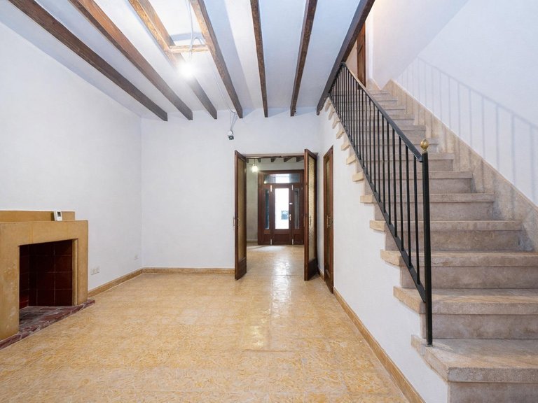 Great Investment Opportunity: House with Garden and 5 Bedrooms in the Heart of Inca , Inca, Baleares 8