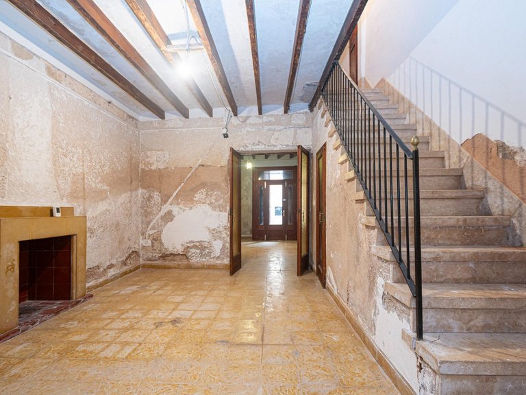 Great Investment Opportunity: House with Garden and 5 Bedrooms in the Heart of Inca , Inca, Baleares 9