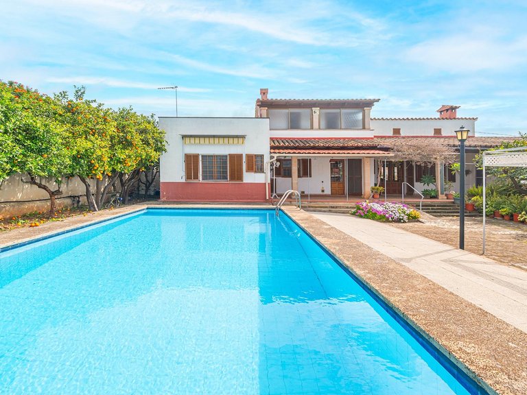 Investment Opportunity in Palmanyola: Villa with Great Potential for Renovation , Bunyola, Baleares 4