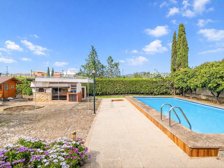 Investment Opportunity in Palmanyola: Villa with Great Potential for Renovation , Bunyola, Baleares 9