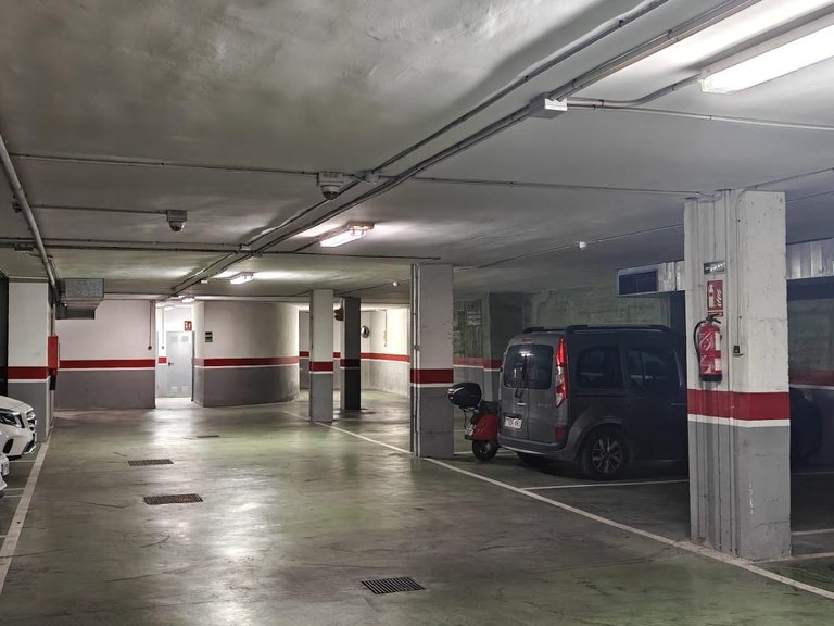 15m2 parking space in a closed communal garage in La Calatrava , Palma de Mallorca, Baleares 1