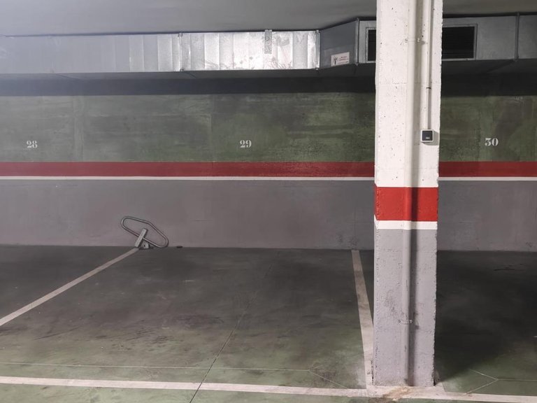 15m2 parking space in a closed communal garage in La Calatrava , Palma de Mallorca, Baleares 3