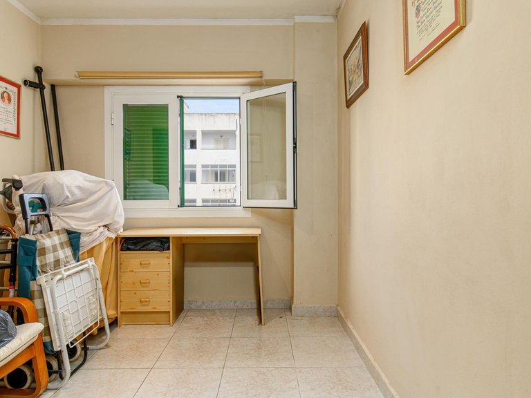 3-bedroom flat with potential for renovation near S'Ercorxador , Palma de Mallorca, Baleares 12