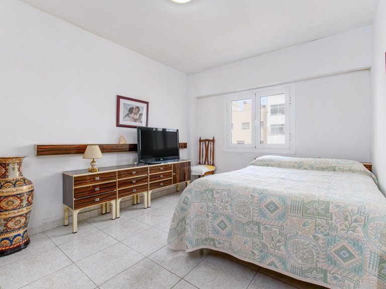 3-bedroom flat with potential for renovation near S'Ercorxador , Palma de Mallorca, Baleares 8