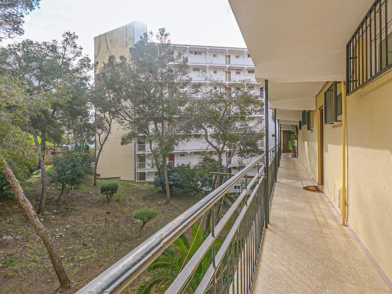 2-bedroom flat 200 metres from the beach with parking , Calvià, Baleares 16