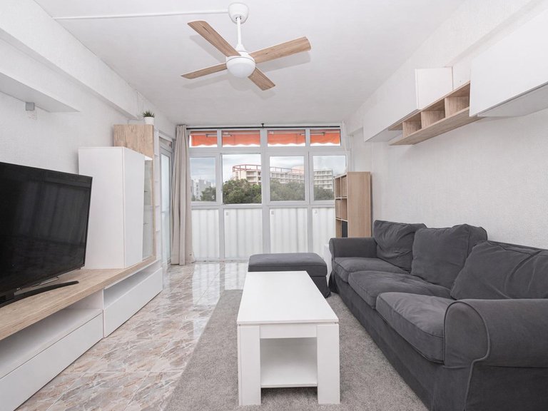 2-bedroom flat 200 metres from the beach with parking , Calvià, Baleares 4