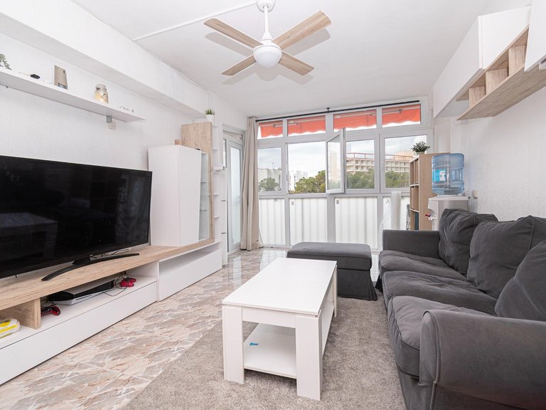 2-bedroom flat 200 metres from the beach with parking , Calvià, Baleares 5