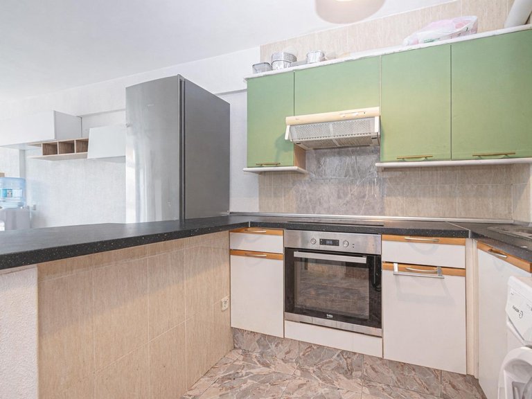 2-bedroom flat 200 metres from the beach with parking , Calvià, Baleares 8