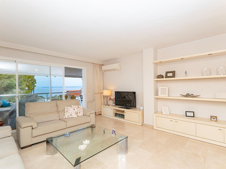 Spacious flat with sea views, terraces and parking in Cas Català , Calvià, Baleares 12