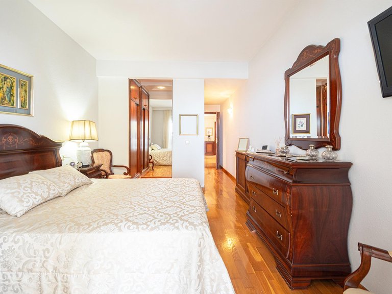 Spacious flat with sea views, terraces and parking in Cas Català , Calvià, Baleares 19