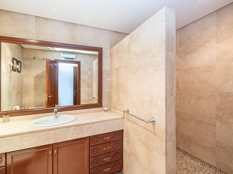 Spacious flat with sea views, terraces and parking in Cas Català , Calvià, Baleares 21