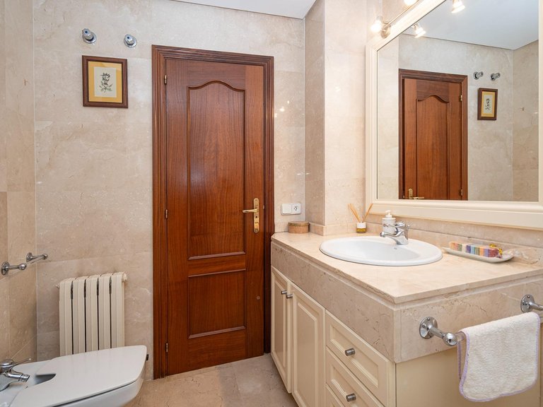 Spacious flat with sea views, terraces and parking in Cas Català , Calvià, Baleares 26
