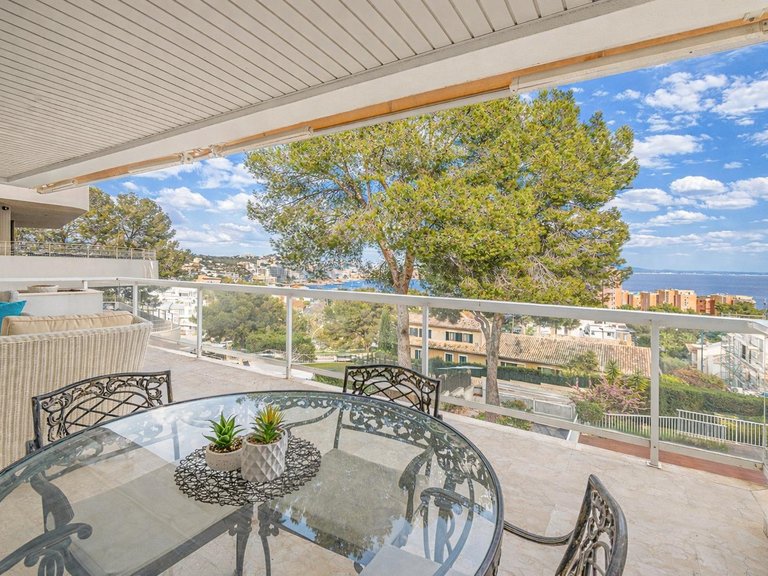Spacious flat with sea views, terraces and parking in Cas Català , Calvià, Baleares 3