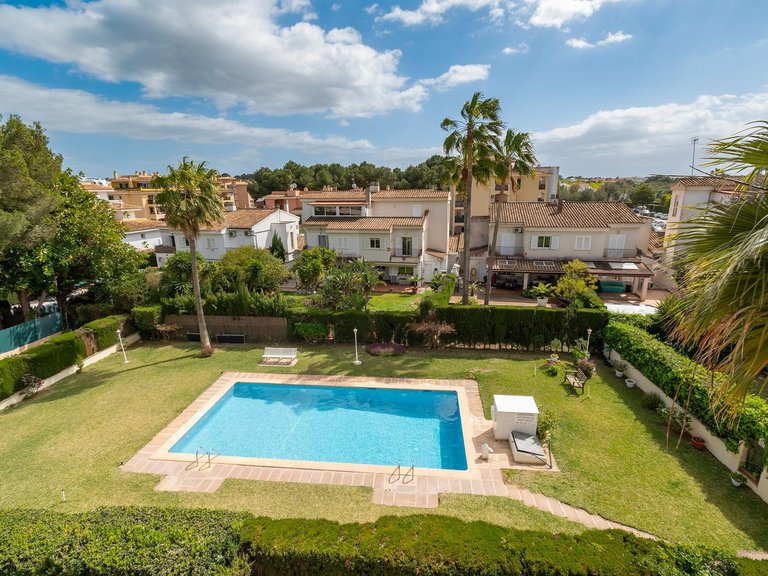 Duplex penthouse with sun terrace in a residential complex with gardens and a swimming pool, just 5 minutes from the sea , Llucmajor, Baleares 24