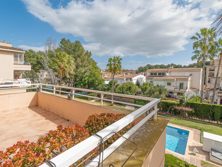 Duplex penthouse with sun terrace in a residential complex with gardens and a swimming pool, just 5 minutes from the sea , Llucmajor, Baleares 5