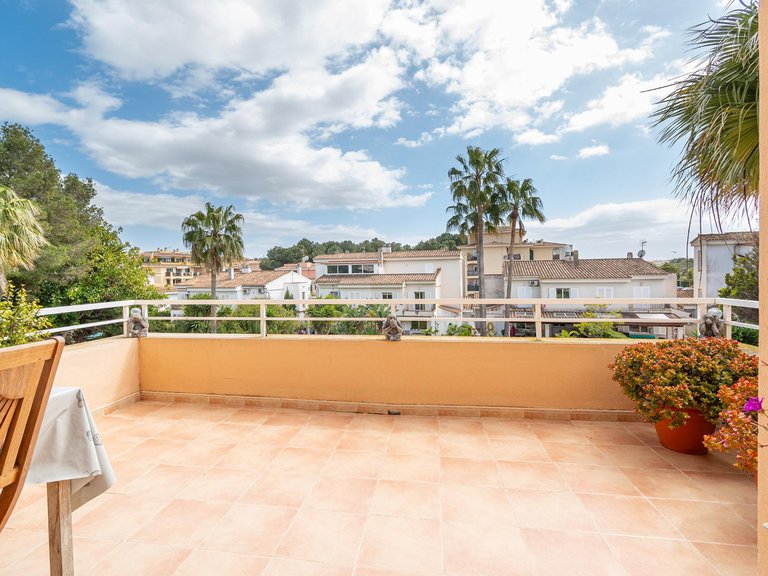Duplex penthouse with sun terrace in a residential complex with gardens and a swimming pool, just 5 minutes from the sea , Llucmajor, Baleares 6