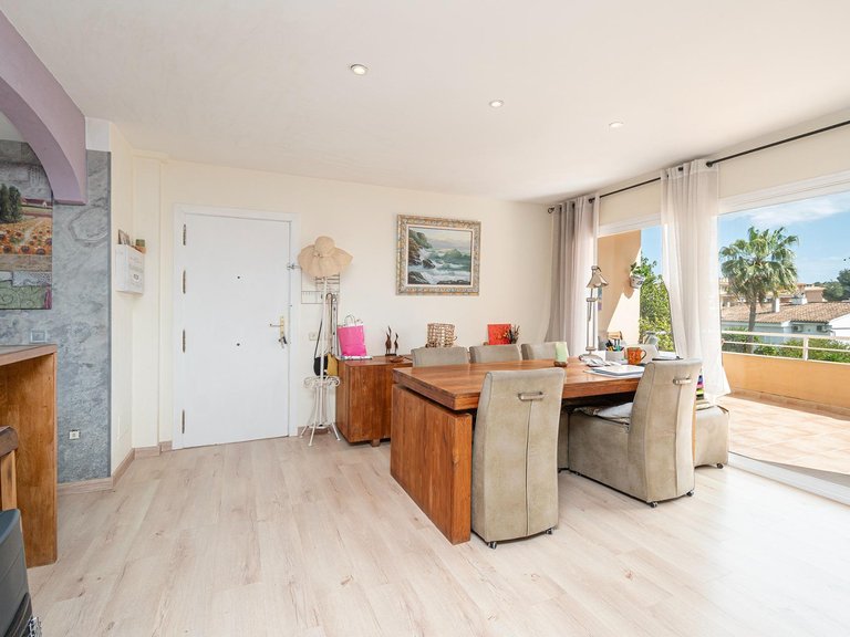 Duplex penthouse with sun terrace in a residential complex with gardens and a swimming pool, just 5 minutes from the sea , Llucmajor, Baleares 7