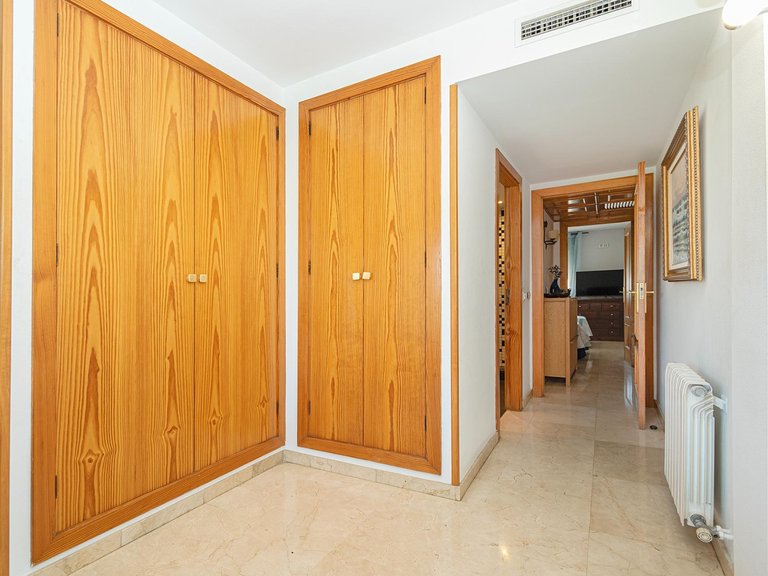 Fantastic 3-bedroom flat with a terrace, parking space, storage room and views of the park in Camp Redó , Palma de Mallorca, Baleares 12