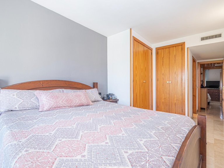 Fantastic 3-bedroom flat with a terrace, parking space, storage room and views of the park in Camp Redó , Palma de Mallorca, Baleares 14