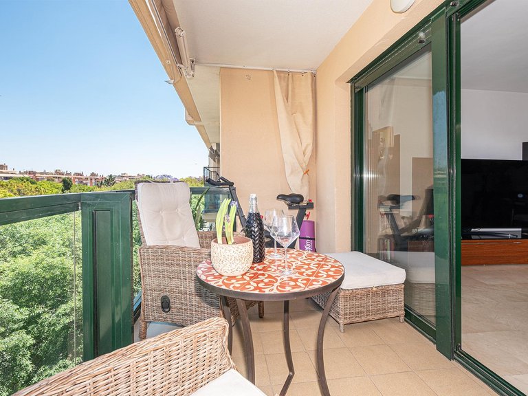 Fantastic 3-bedroom flat with a terrace, parking space, storage room and views of the park in Camp Redó , Palma de Mallorca, Baleares 2