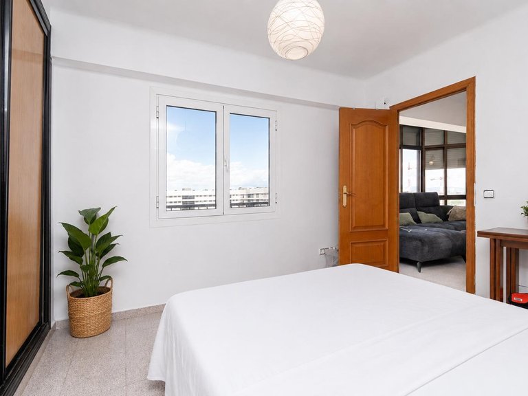 Bright 3-bedroom flat in good condition with a balcony , Palma de Mallorca, Baleares 16