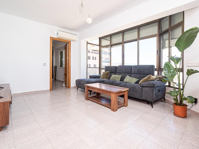 Bright 3-bedroom flat in good condition with a balcony , Palma de Mallorca, Baleares 2