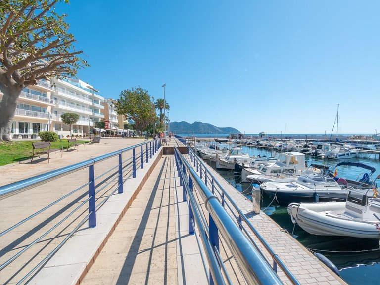 A Unique Opportunity in Cala Bona! Beachfront Restaurant, Café & Bar , Son Servera, Baleares 7