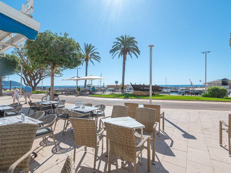 A Unique Opportunity in Cala Bona! Beachfront Restaurant, Café & Bar , Son Servera, Baleares 9