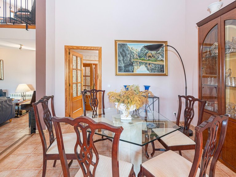4-Bedroom Single-Story Villa with Private Pool and Mountain Views in Bunyola , Bunyola, Baleares 10