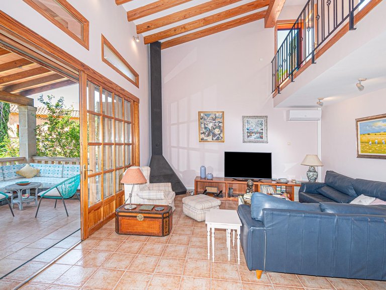 4-Bedroom Single-Story Villa with Private Pool and Mountain Views in Bunyola , Bunyola, Baleares 11