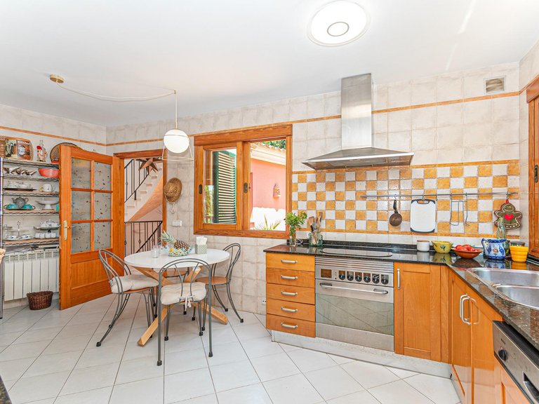 4-Bedroom Single-Story Villa with Private Pool and Mountain Views in Bunyola , Bunyola, Baleares 19