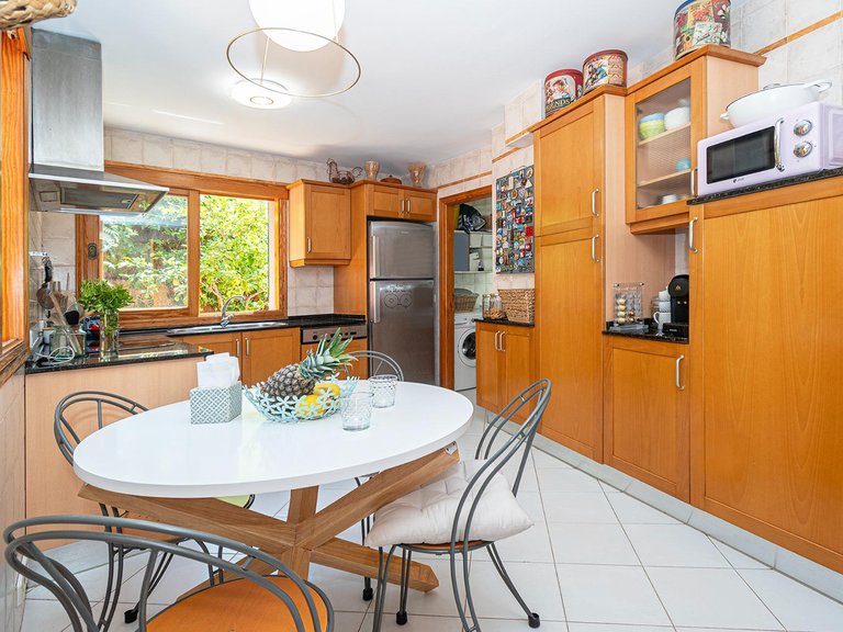 4-Bedroom Single-Story Villa with Private Pool and Mountain Views in Bunyola , Bunyola, Baleares 20